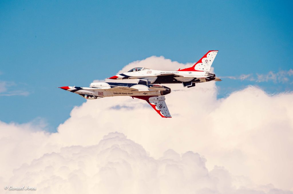 Thunderbirds flyby
